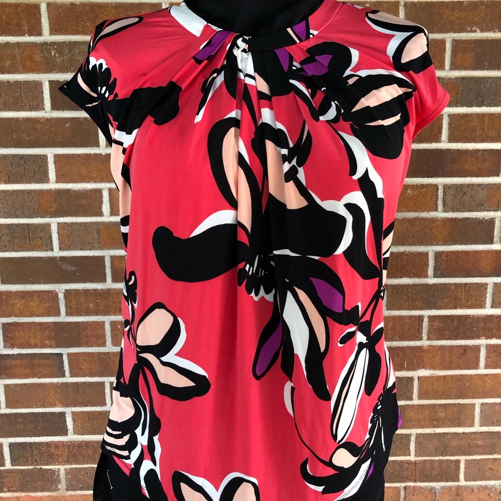 Coral/floral Worthington Top Size Large